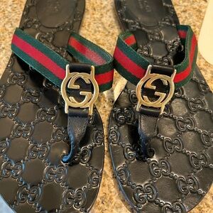Gucci Black Flip-Flops with Red and Green Straps